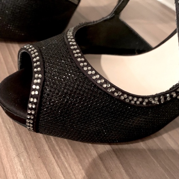 🌸HOST PICK🌸 Le Chateau size 9 strappy dress shoe - Picture 6 of 11